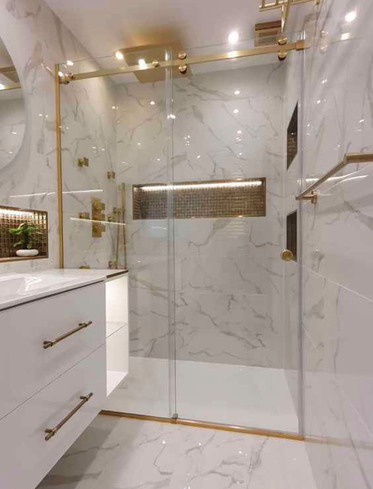Primary Spa Bath — Marble & Brushed Gold after